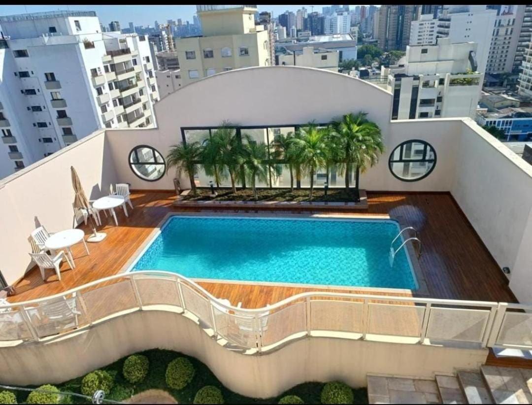 The Palace Tv No Quarto Limpeza Diaria Uh902 Hotel